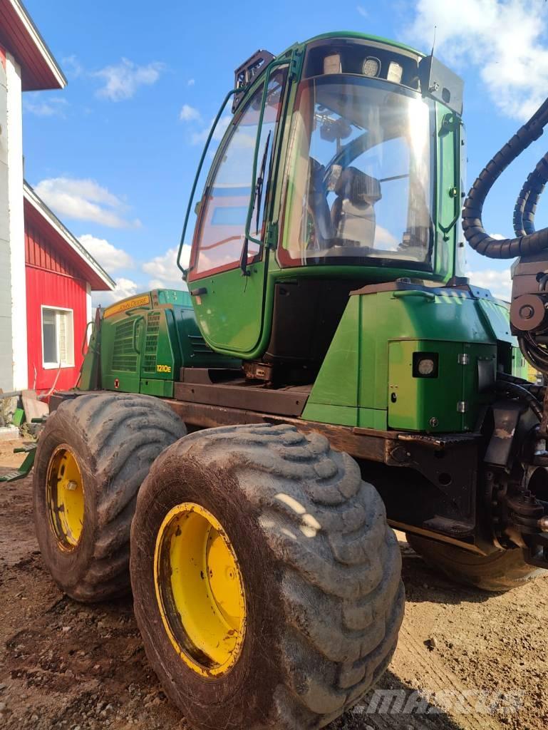 John Deere 1210E Tomruk yükleyici traktörler