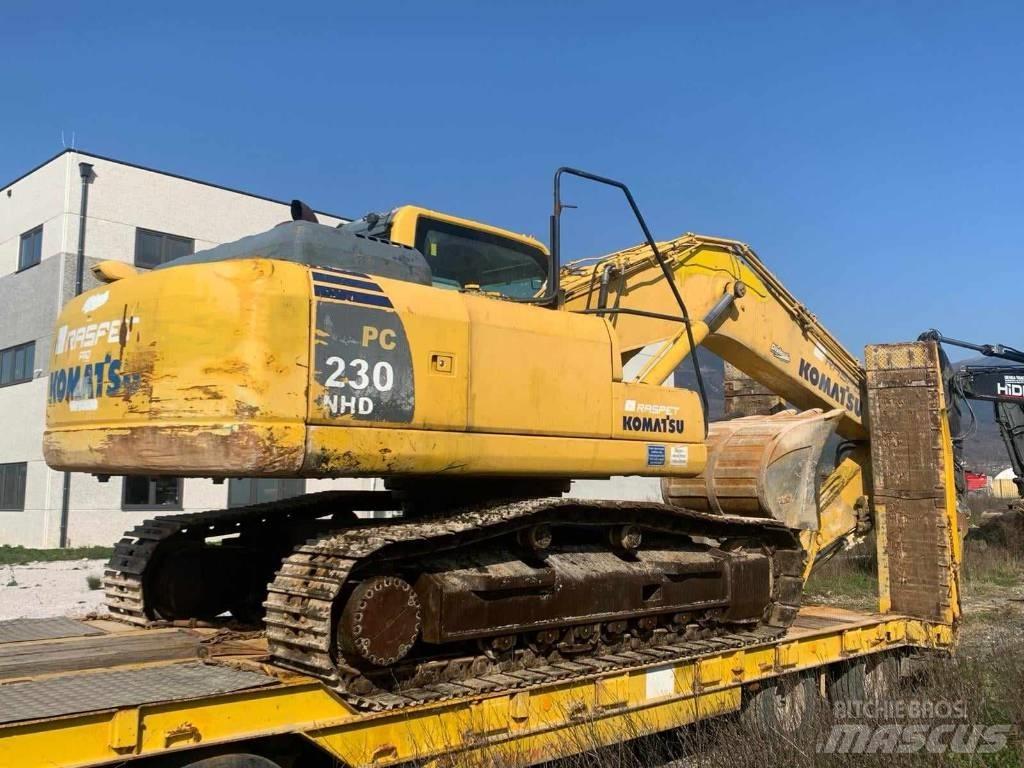 Komatsu PC 230 NHD Paletli ekskavatörler