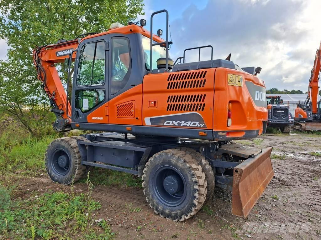 Doosan DX140W-5 Lastik tekerli ekskavatörler