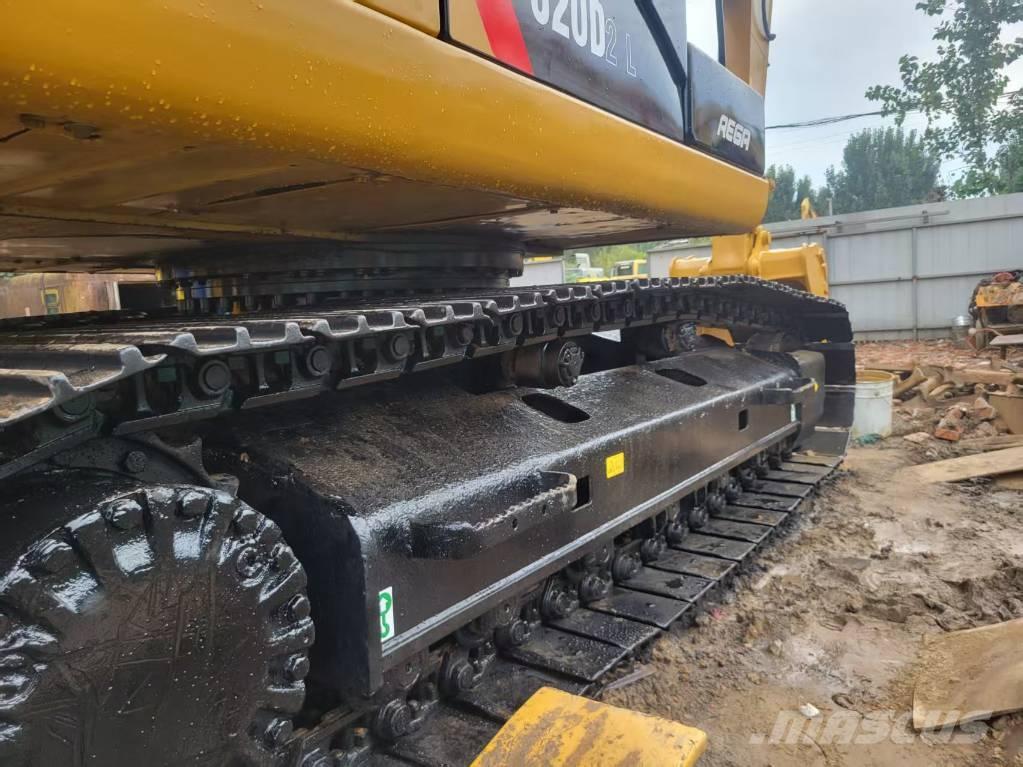 CAT 320 D L Paletli ekskavatörler