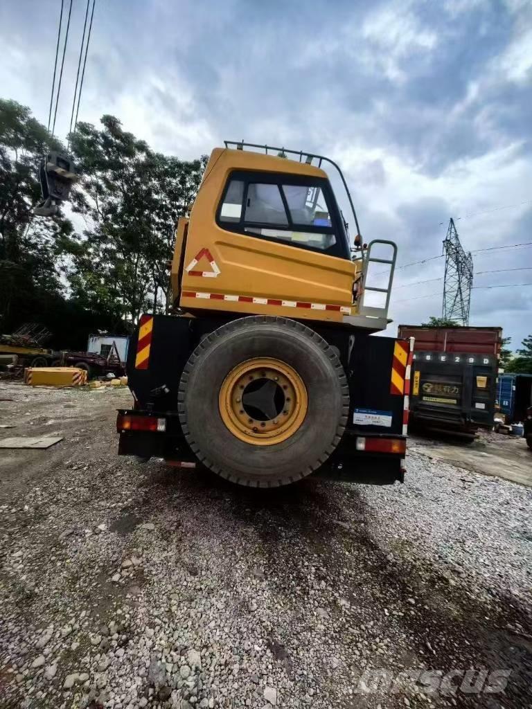 Sany SAC7000 T7 Yol-Arazi Tipi Vinçler (AT)