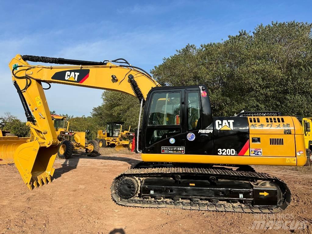 CAT 320 D L Paletli ekskavatörler