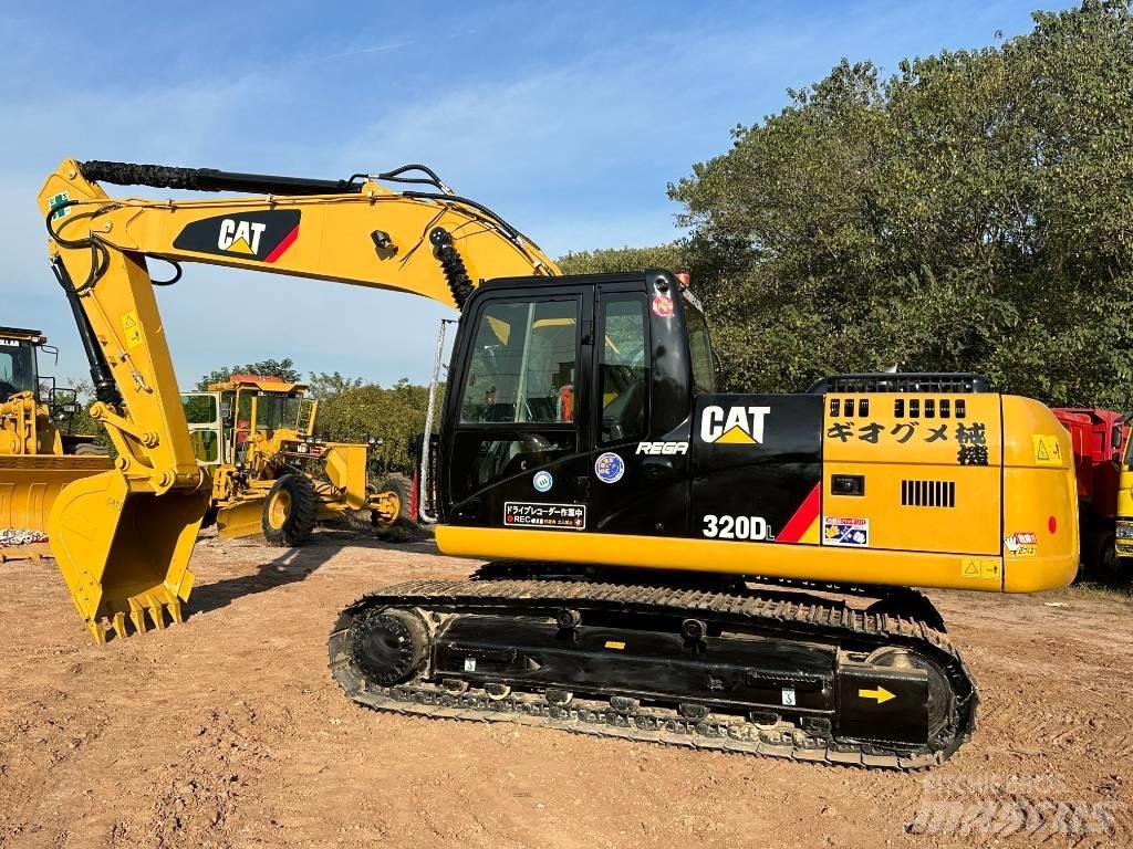 CAT 320 D L Paletli ekskavatörler