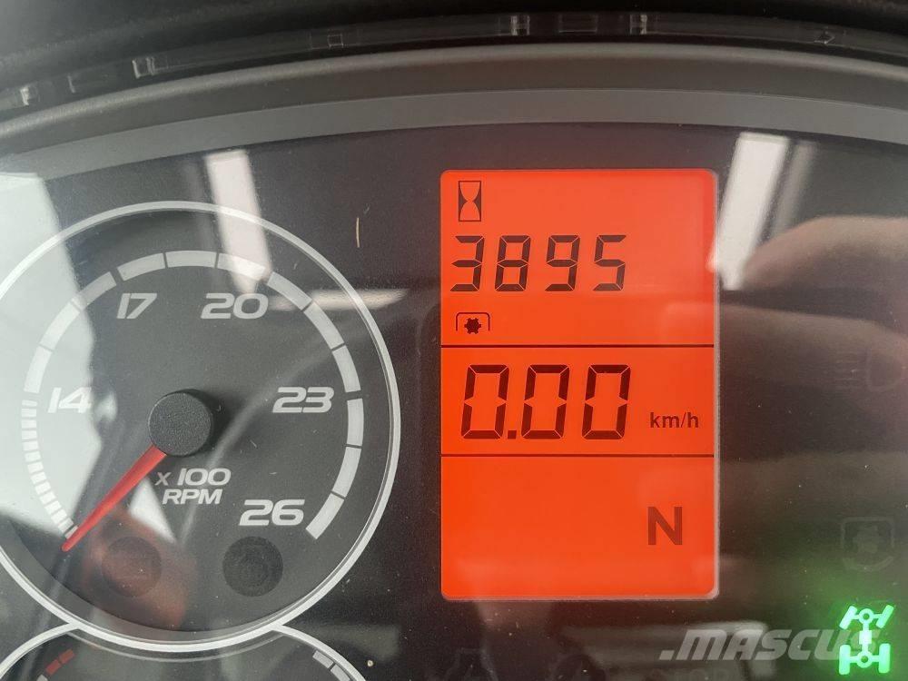 CLAAS Axos 340 CX Traktörler