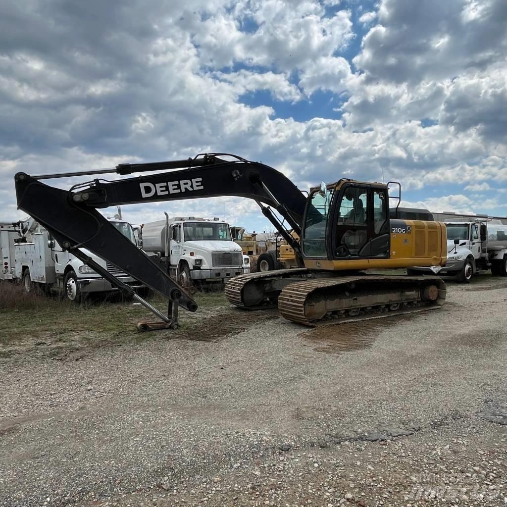 DEERE 210G Paletli ekskavatörler