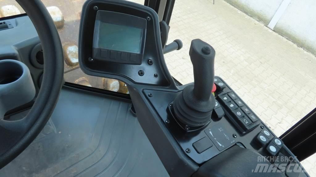 CAT CS74B Tek tamburlu silindirler