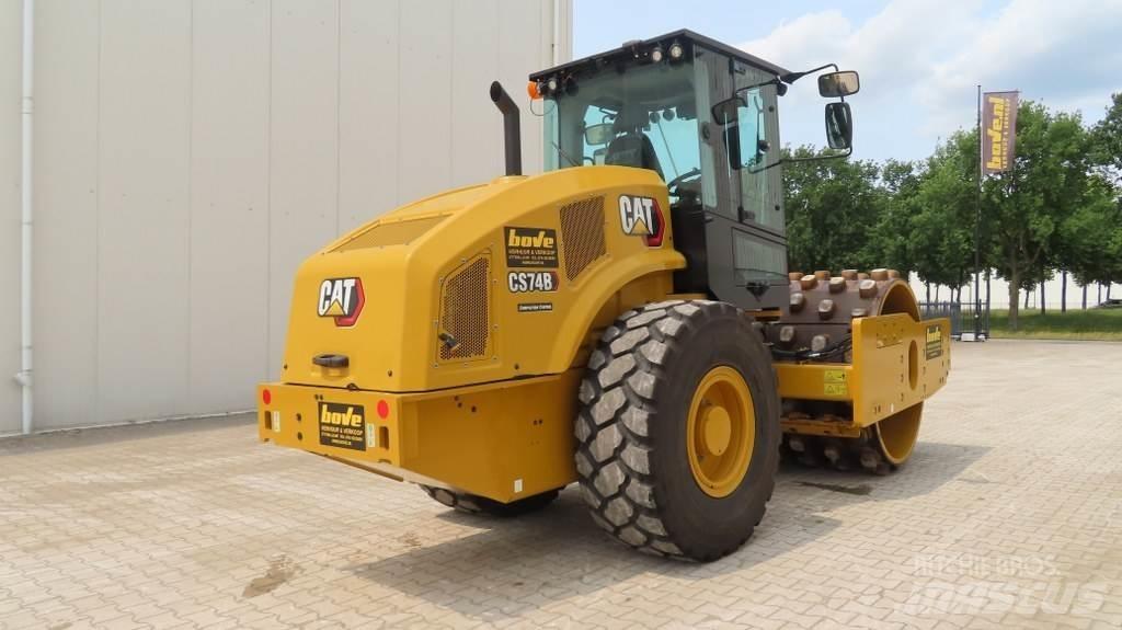 CAT CS74B Tek tamburlu silindirler