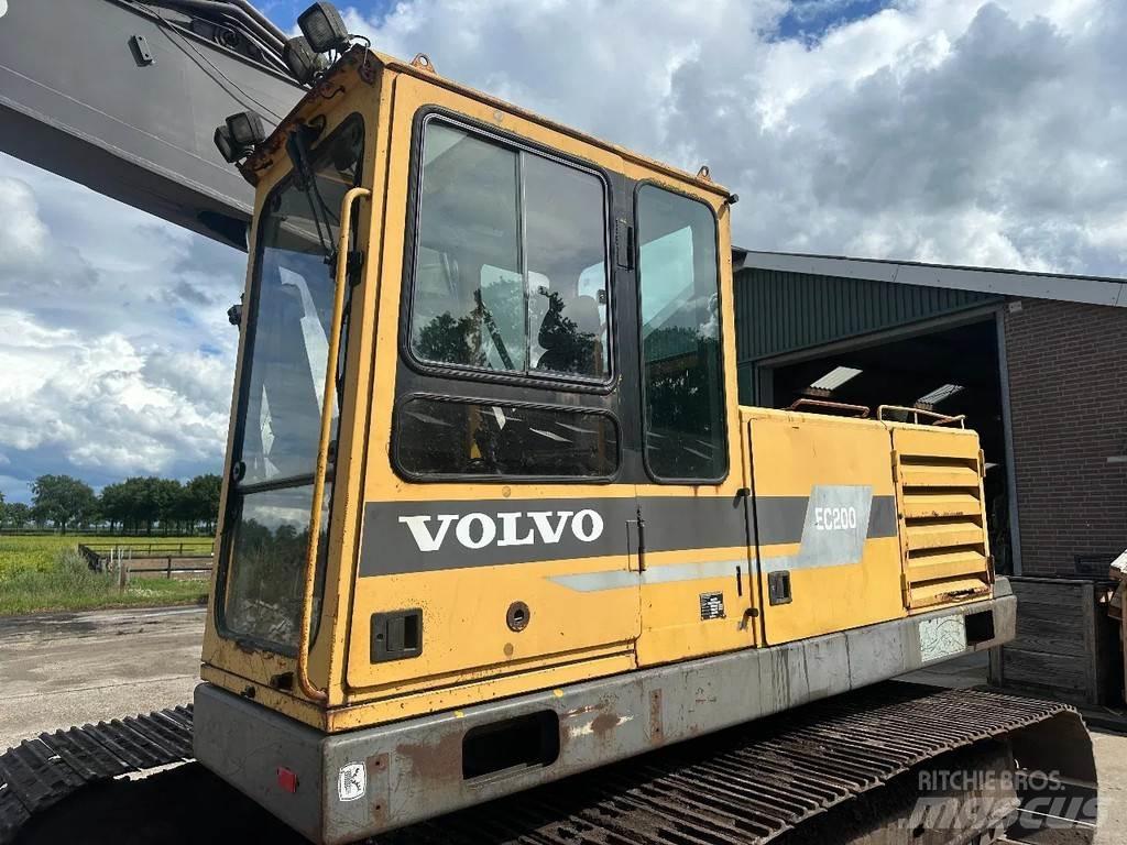Volvo EC200 Paletli ekskavatörler