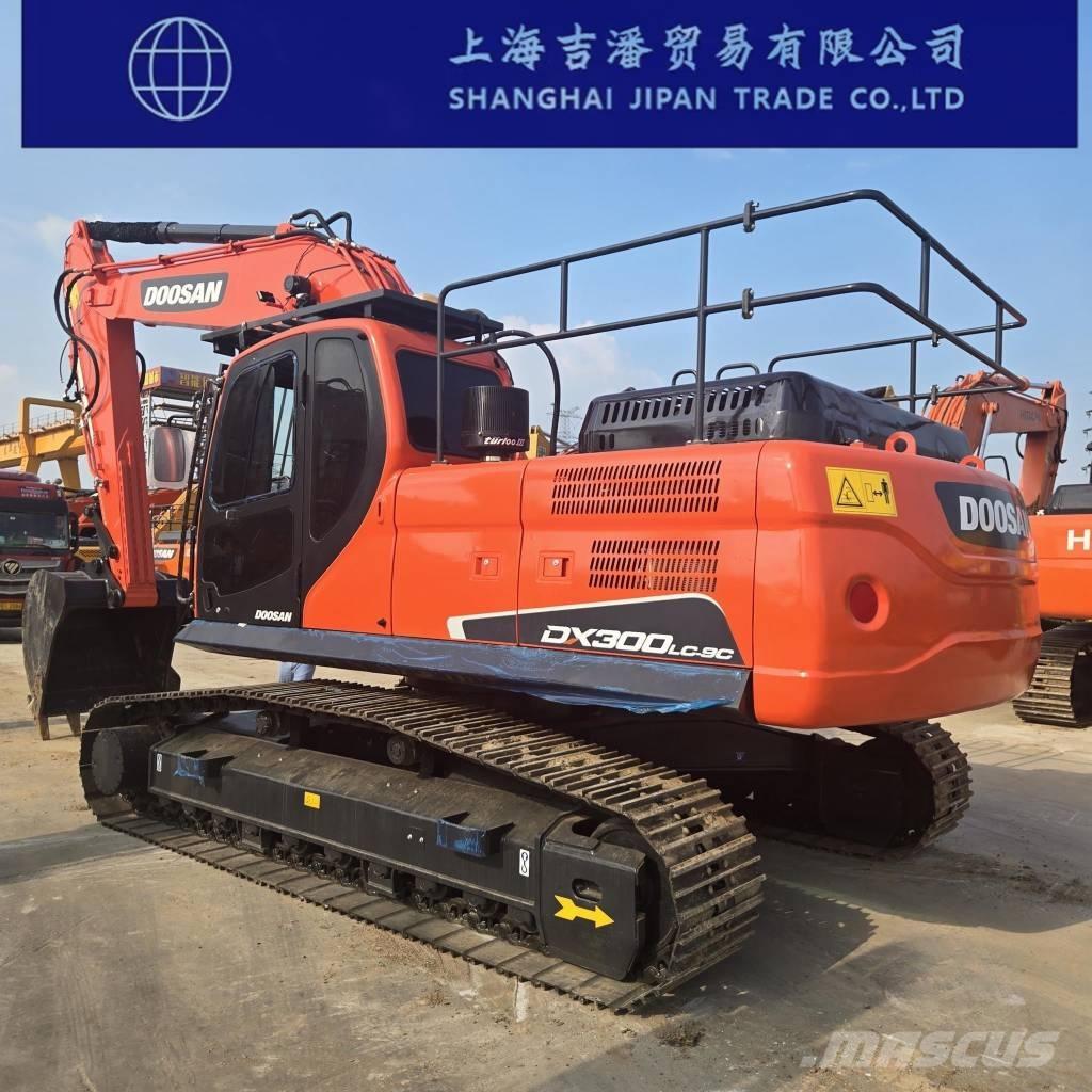 Doosan DX 300 Paletli ekskavatörler