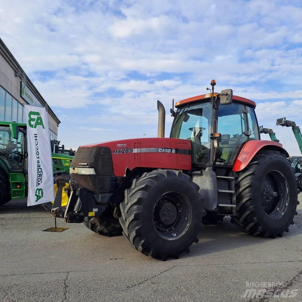 CASE MAGNUM  MX 285 Traktörler