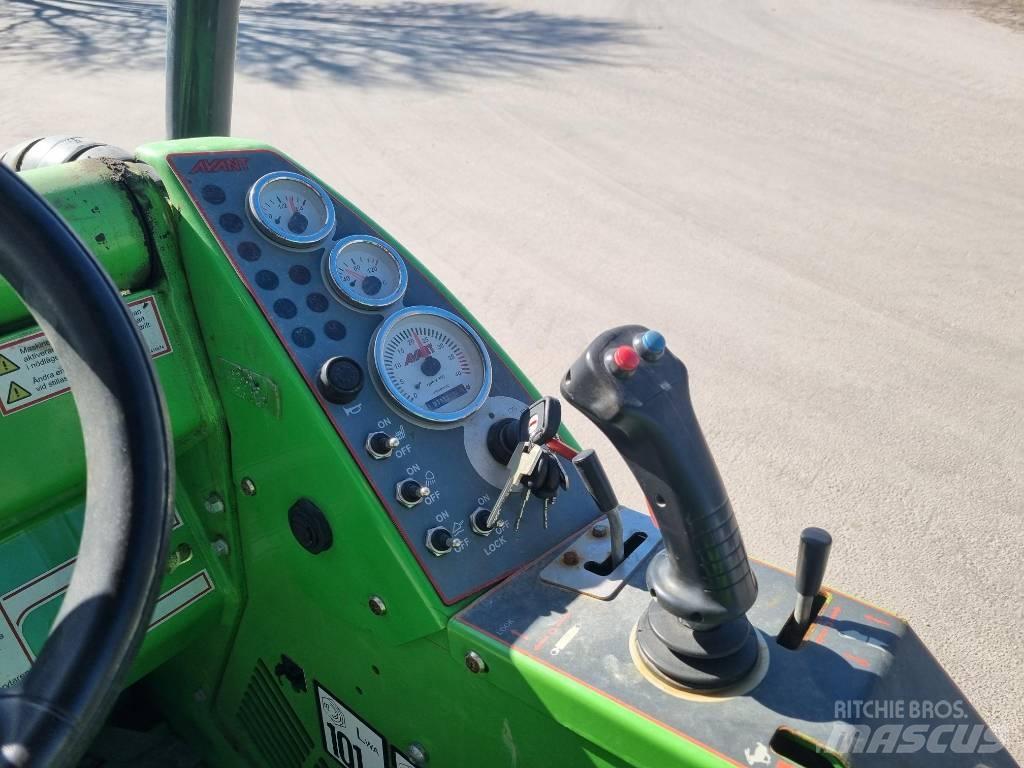 Avant 528 Mini yükleyiciler