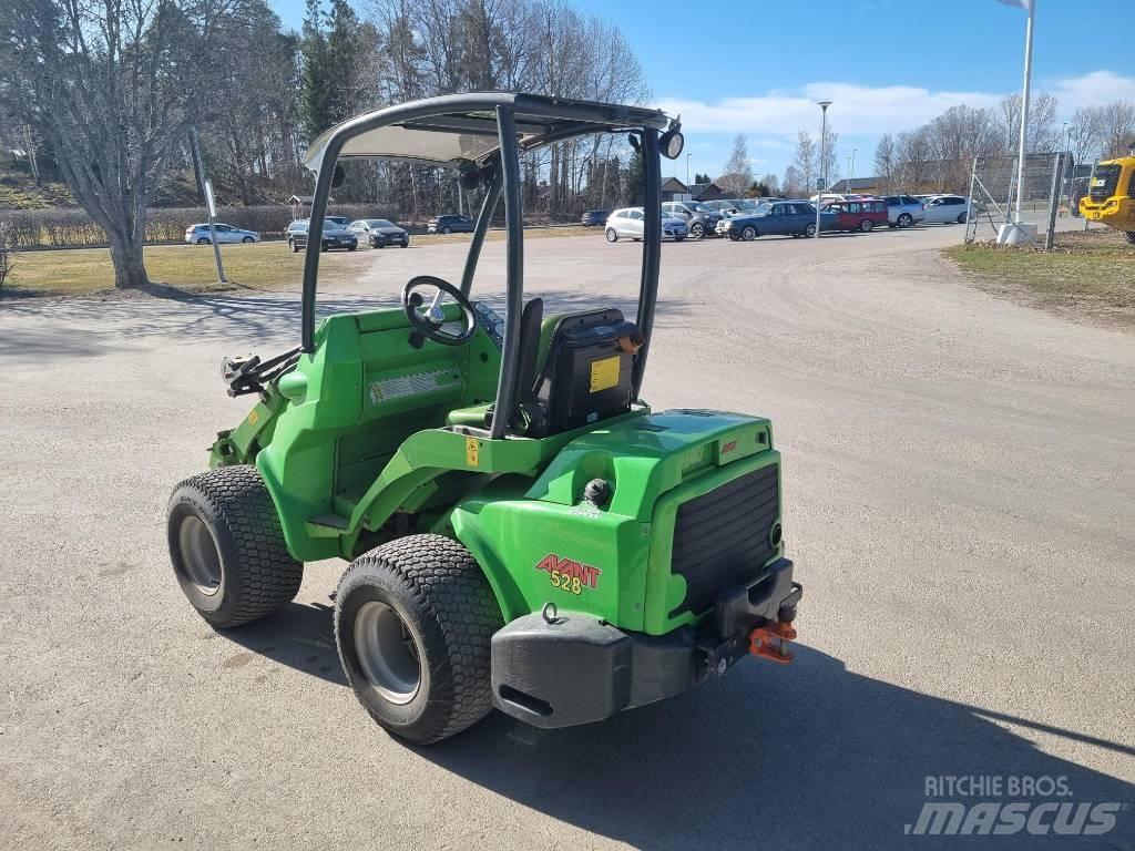 Avant 528 Mini yükleyiciler