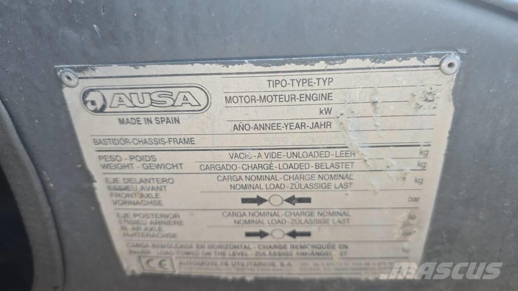 Ausa D 250 Belden kirma kamyonlar