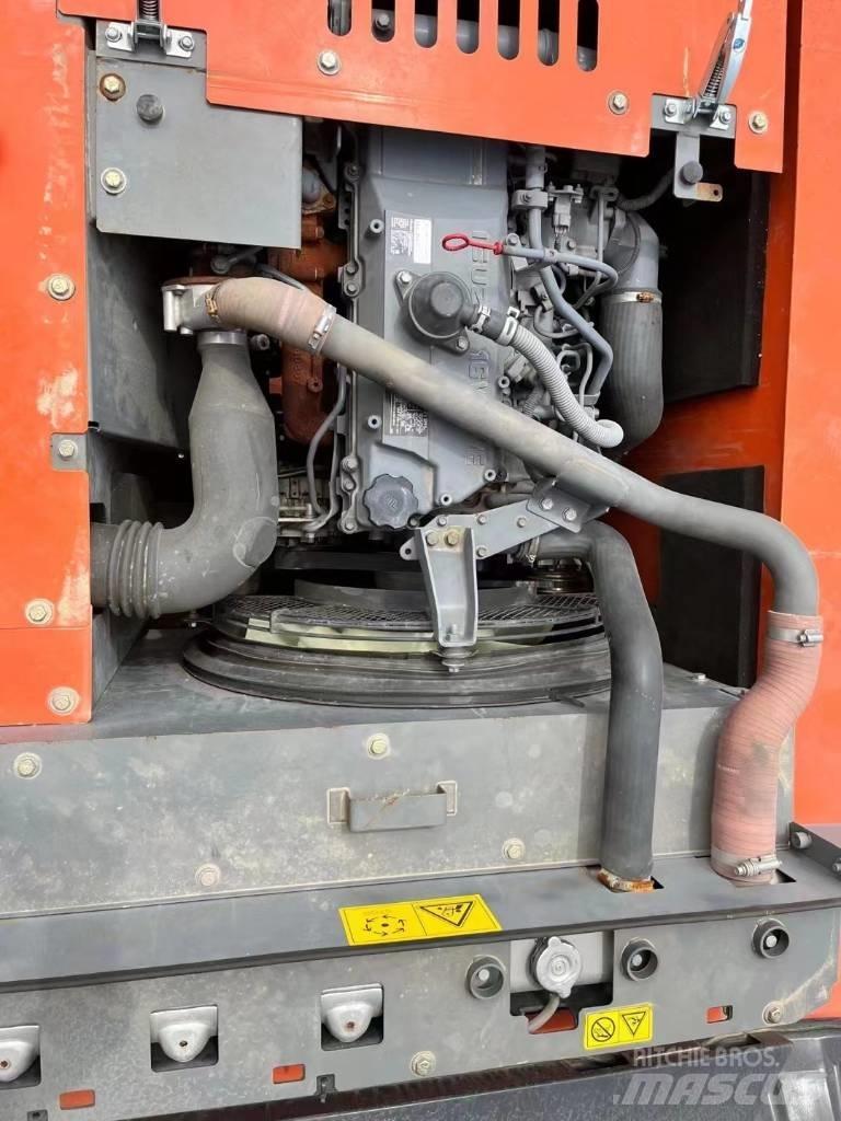 Hitachi ZX 240-3 Paletli ekskavatörler