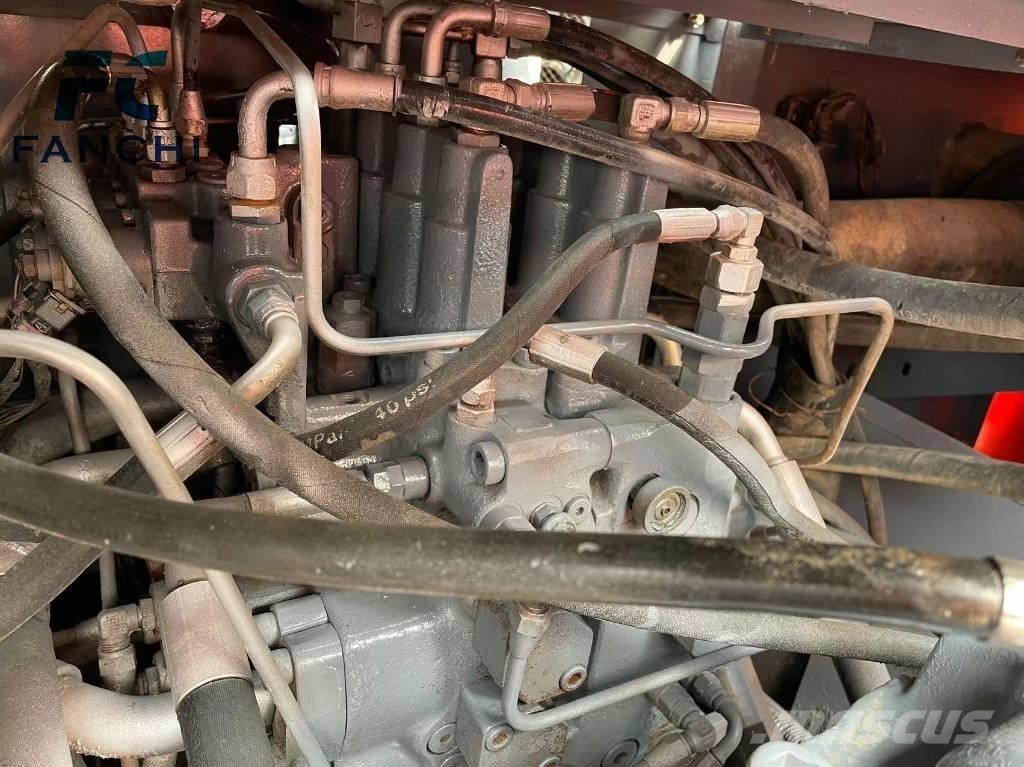 Hitachi EX 200 LC-5 Paletli ekskavatörler