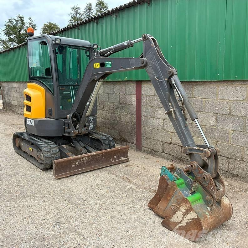 Volvo ECR25D Mini ekskavatörler, 7 tona dek