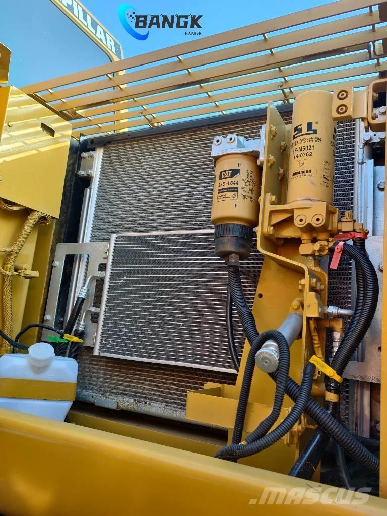 CAT 330 CL Paletli ekskavatörler