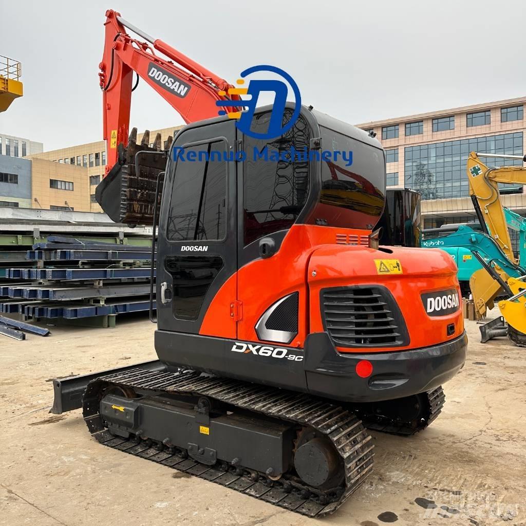Doosan DX 60 Mini ekskavatörler, 7 tona dek