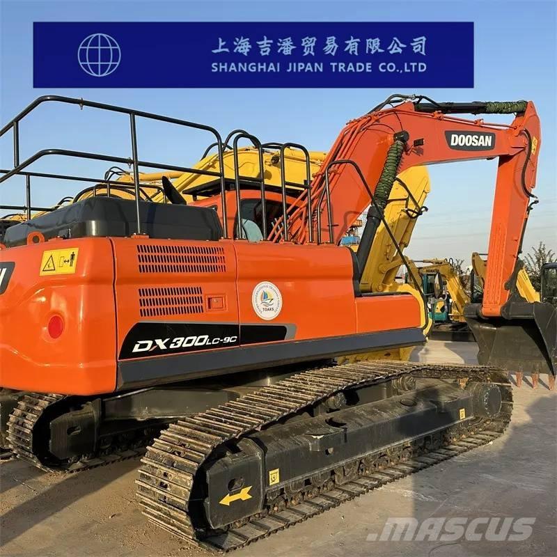Doosan DX 300 Paletli ekskavatörler