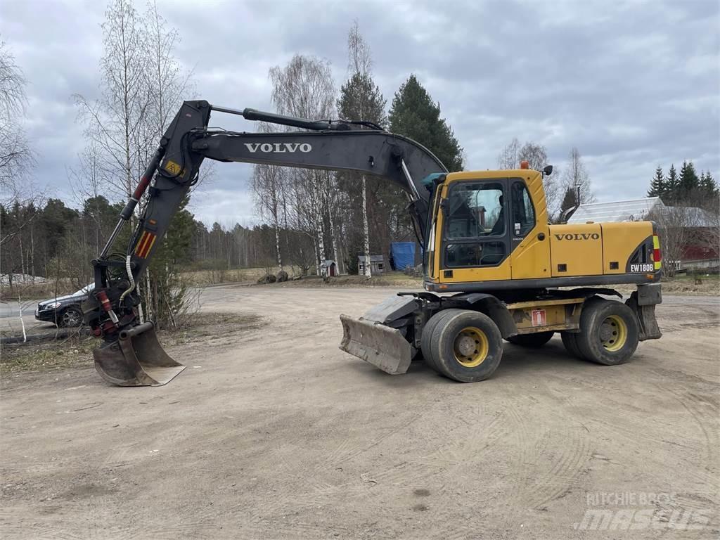 Volvo EW 180 B Lastik tekerli ekskavatörler