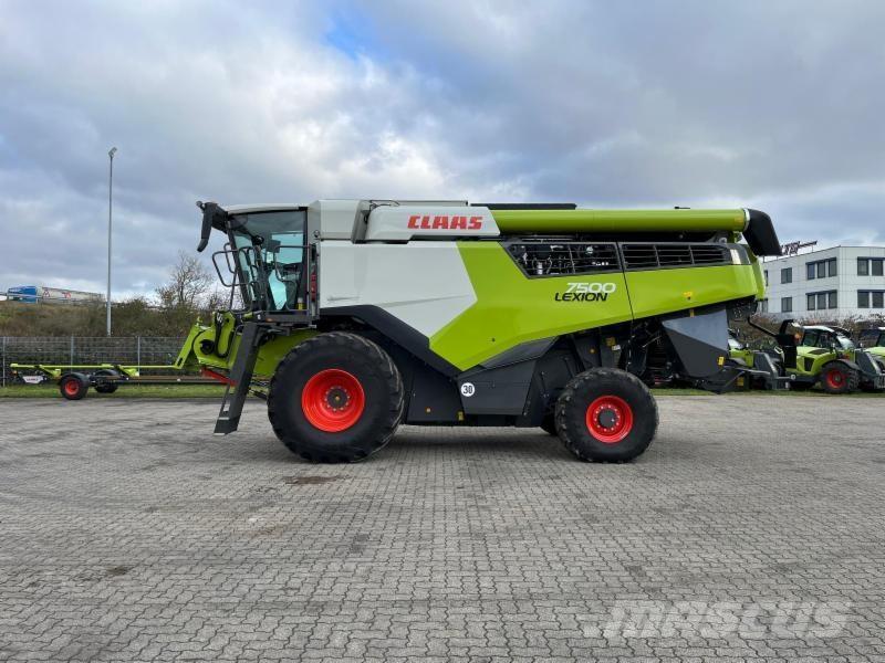 CLAAS LEXION 7500 Biçerdöverler