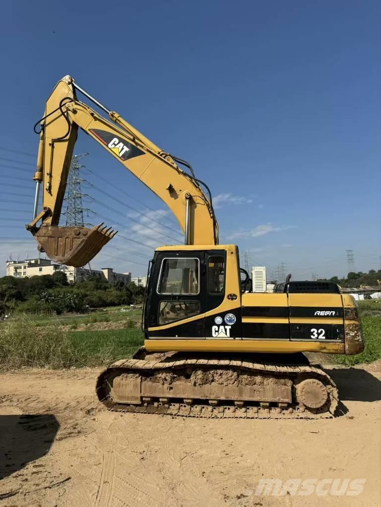 CAT 320 B Paletli ekskavatörler