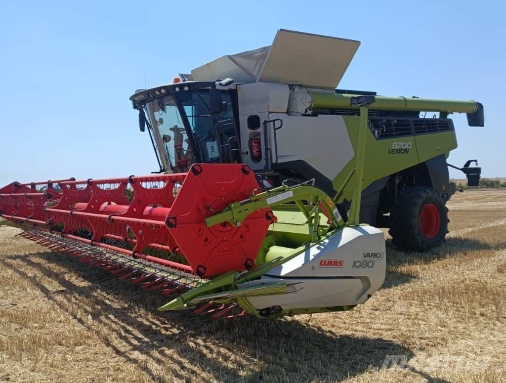 CLAAS Lexion 8700 Biçerdöverler