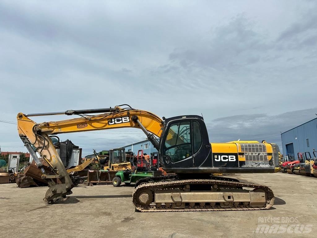 JCB JS 240 N LC Paletli ekskavatörler