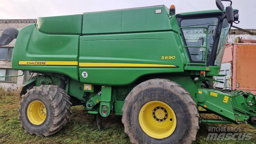 John Deere S 690 Biçerdöverler