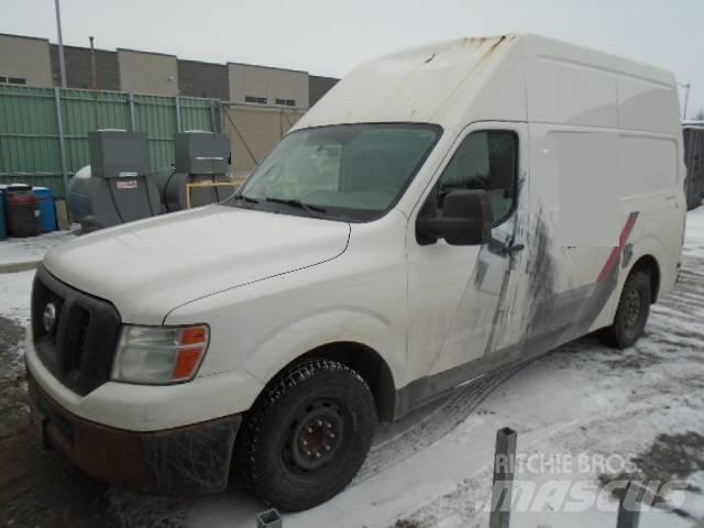 Nissan NV2500HD Kapali kasa kamyonlar