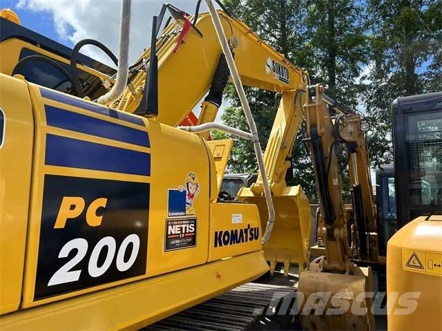 Komatsu PC 200-8 Paletli ekskavatörler