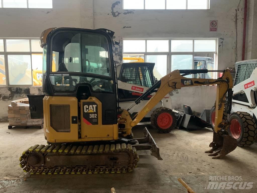 CAT 302 Paletli ekskavatörler