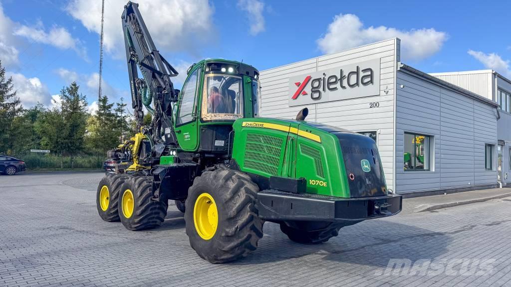 John Deere 1070 E Biçerdöverler