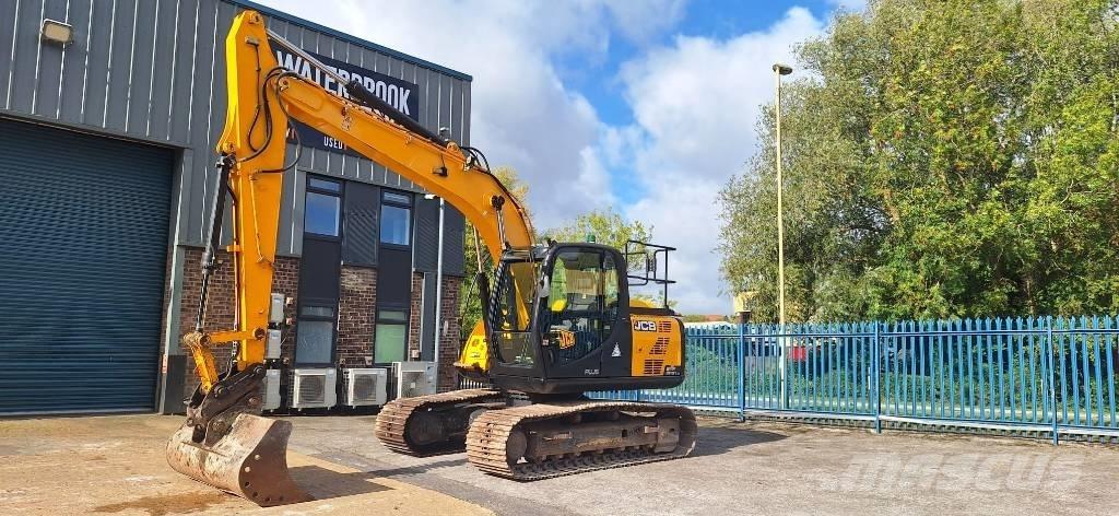 JCB JS 131 LC Paletli ekskavatörler