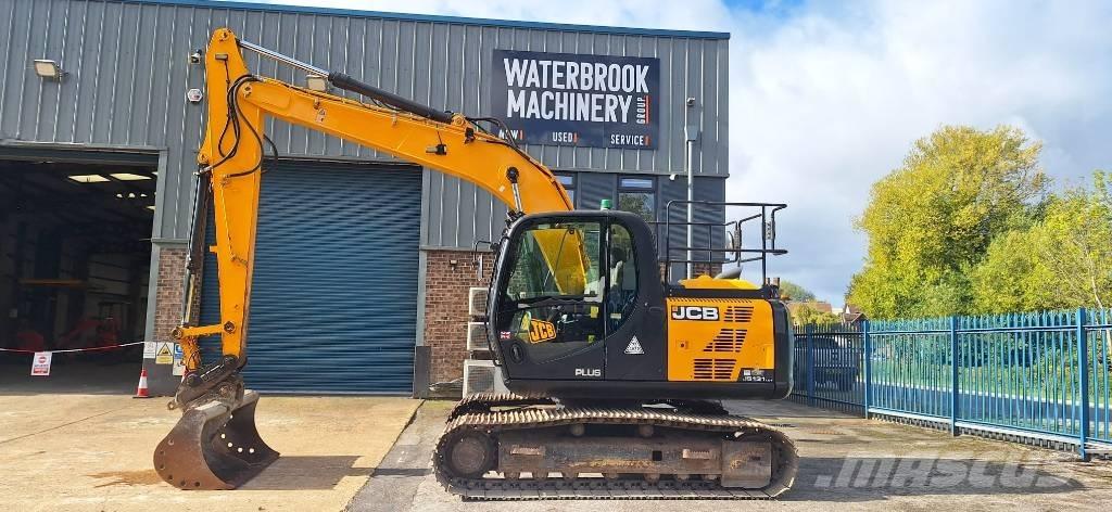 JCB JS 131 LC Paletli ekskavatörler