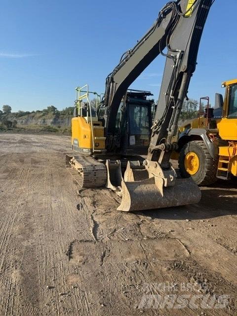 Volvo ECR145EL Paletli ekskavatörler