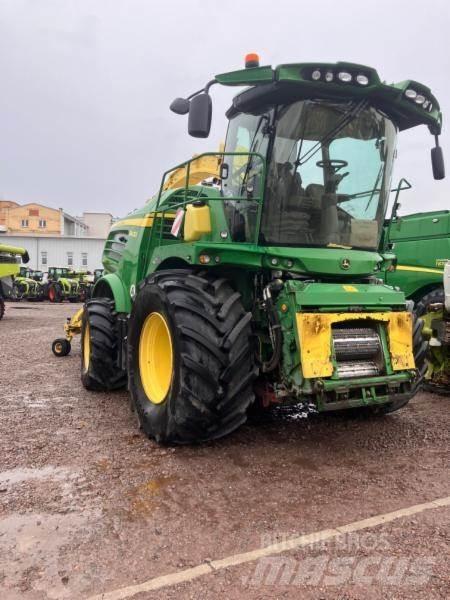 John Deere 8400 Kendi yürür silaj makinalari