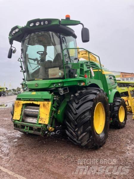 John Deere 8400 Kendi yürür silaj makinalari