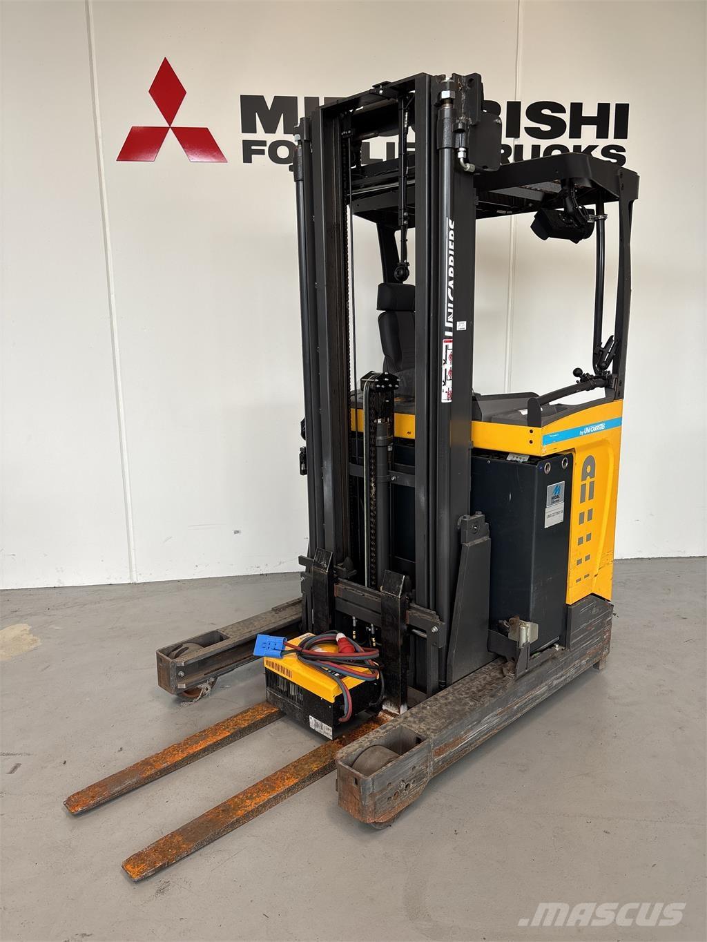 Atlet UMS160 Reach truck - depo içi istif araçları