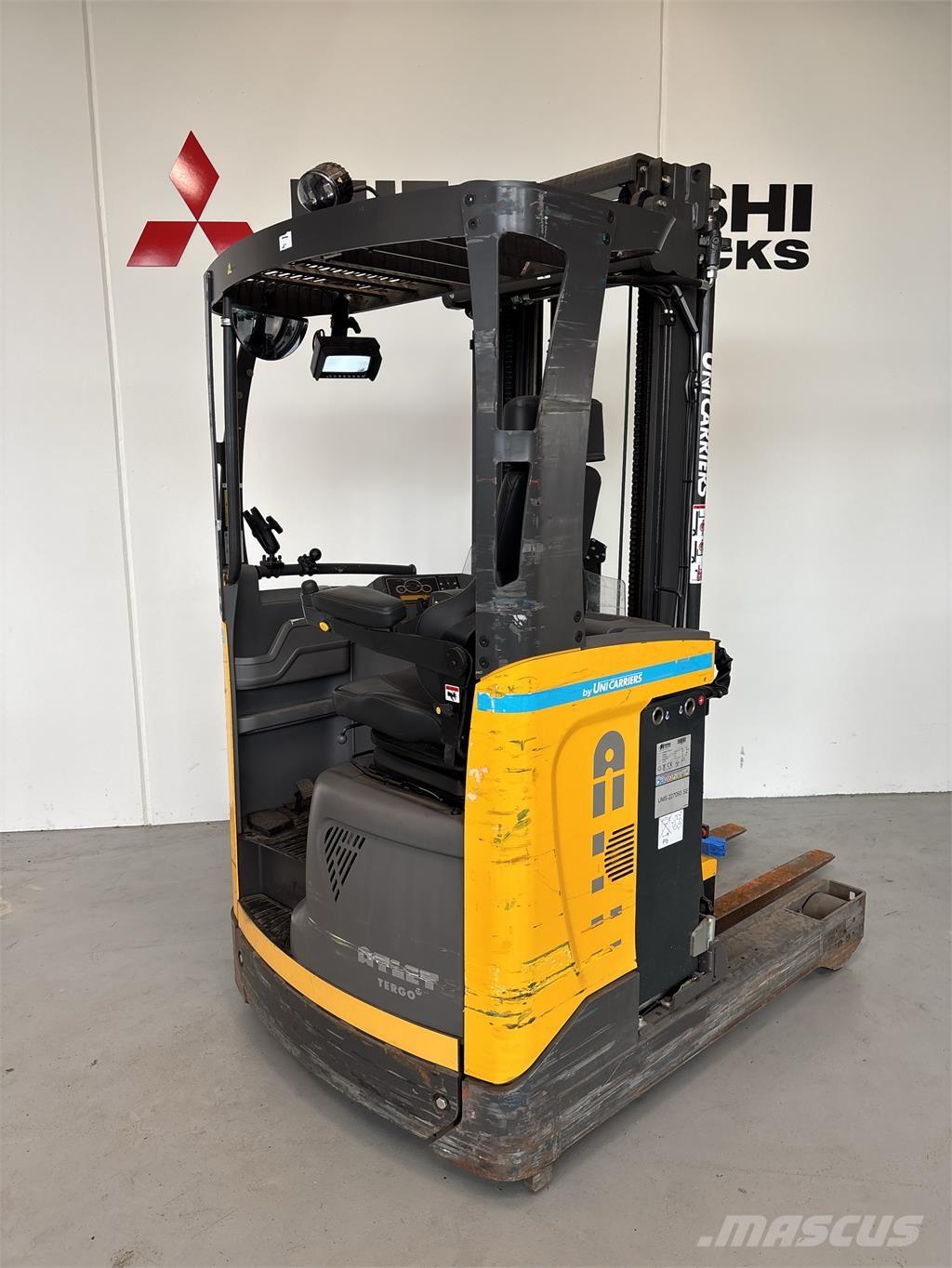 Atlet UMS160 Reach truck - depo içi istif araçları