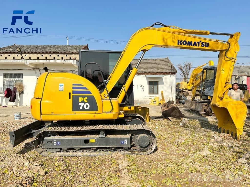 Komatsu PC 70 Paletli ekskavatörler