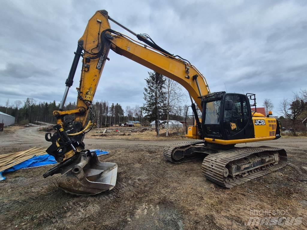 JCB 220 Paletli ekskavatörler