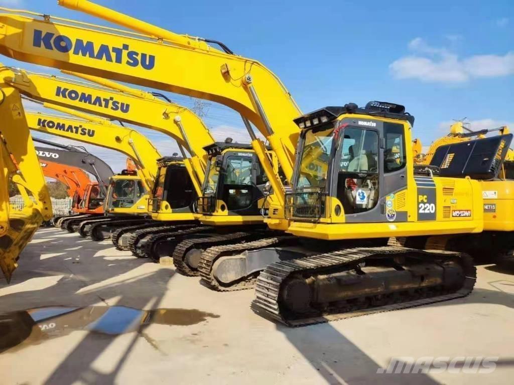 Komatsu 220-8 Paletli ekskavatörler