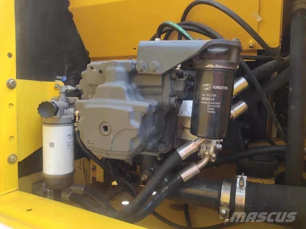 Komatsu 220-8 Paletli ekskavatörler