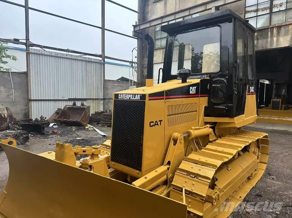 CAT D 4 C Paletli dozerler