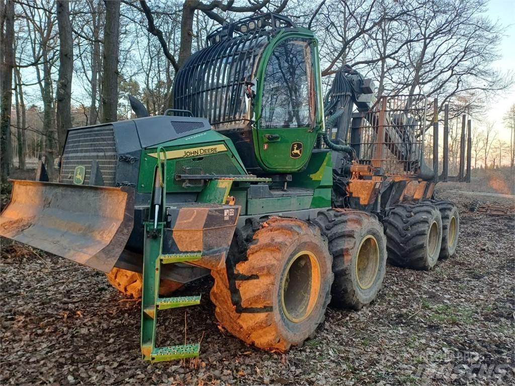 John Deere 1010 G Tomruk yükleyici traktörler