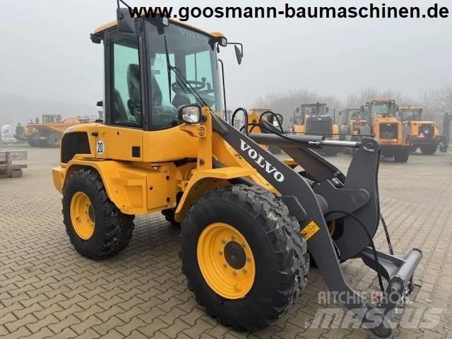 Volvo L 30 G Tekerlekli yükleyiciler