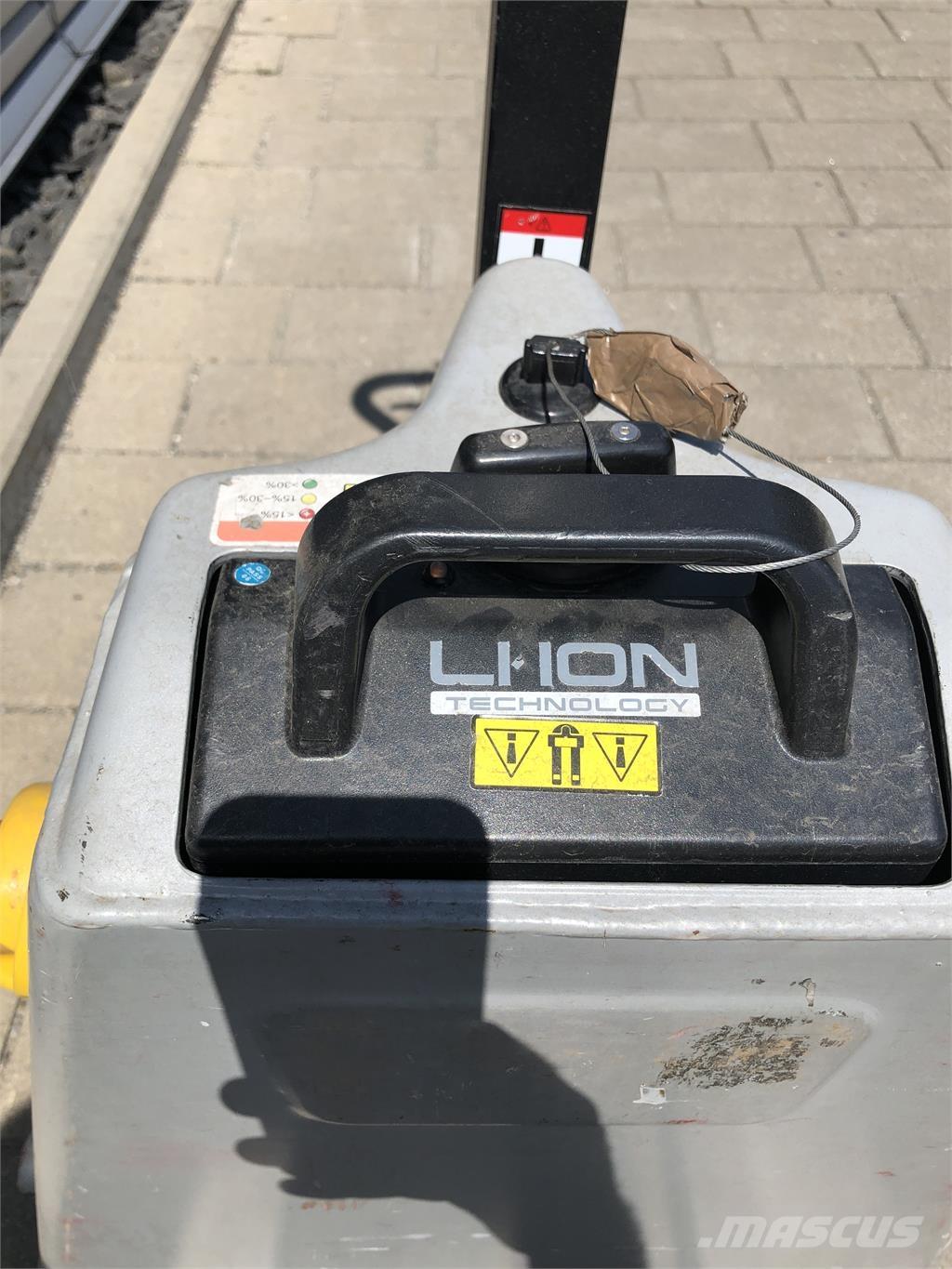 Still ECH 12 C Yaya kumandali istif makinasi