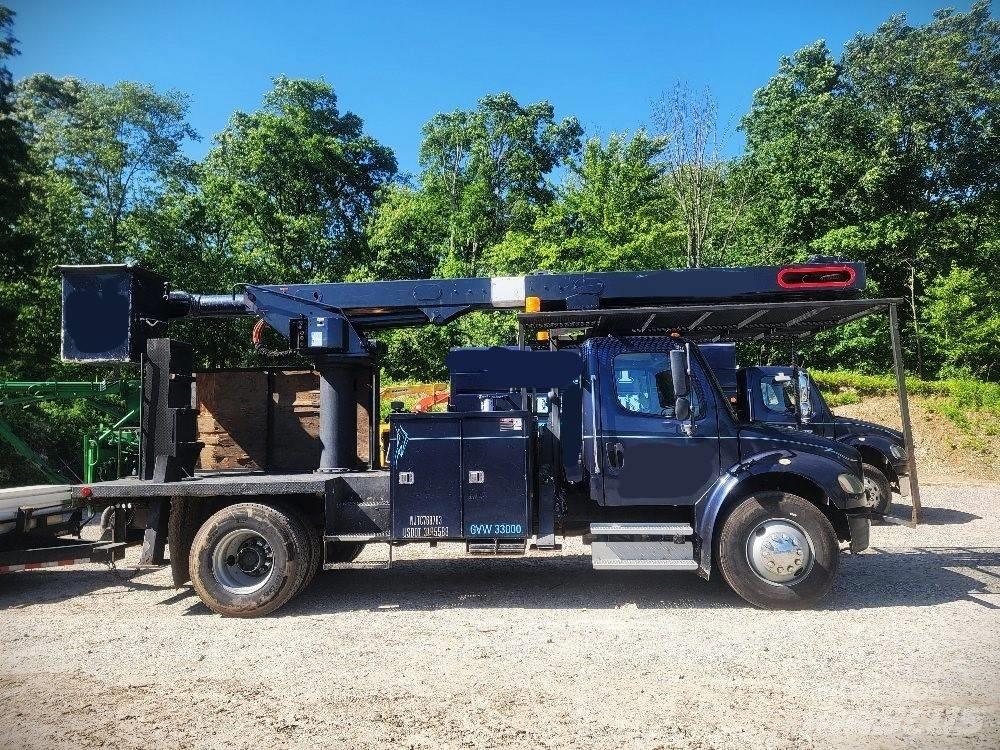 Freightliner M2106 Araç üstü platformlar