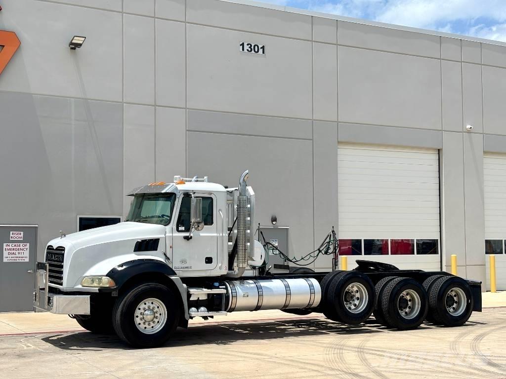 Mack Granite GU 813 Çekiciler